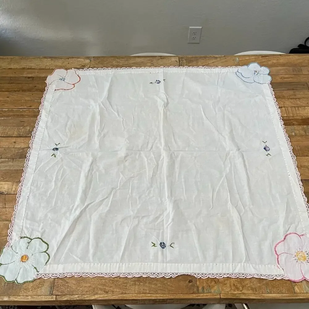 Vtg Hand-Embroidered Linen Kitchen Cloth 36 x 38 in Floral Appliques Lace Trim